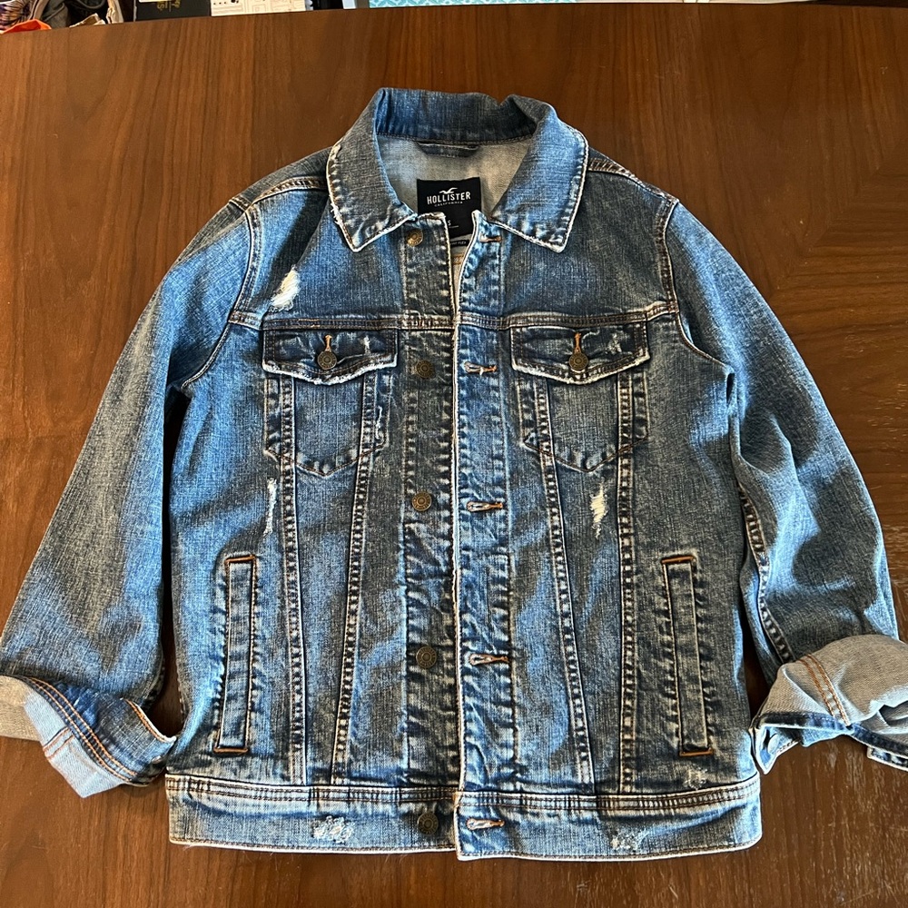Hollister Men's Blue Denim Jacket small